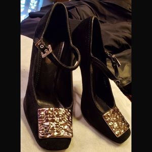 Louis Vuitton Pumps